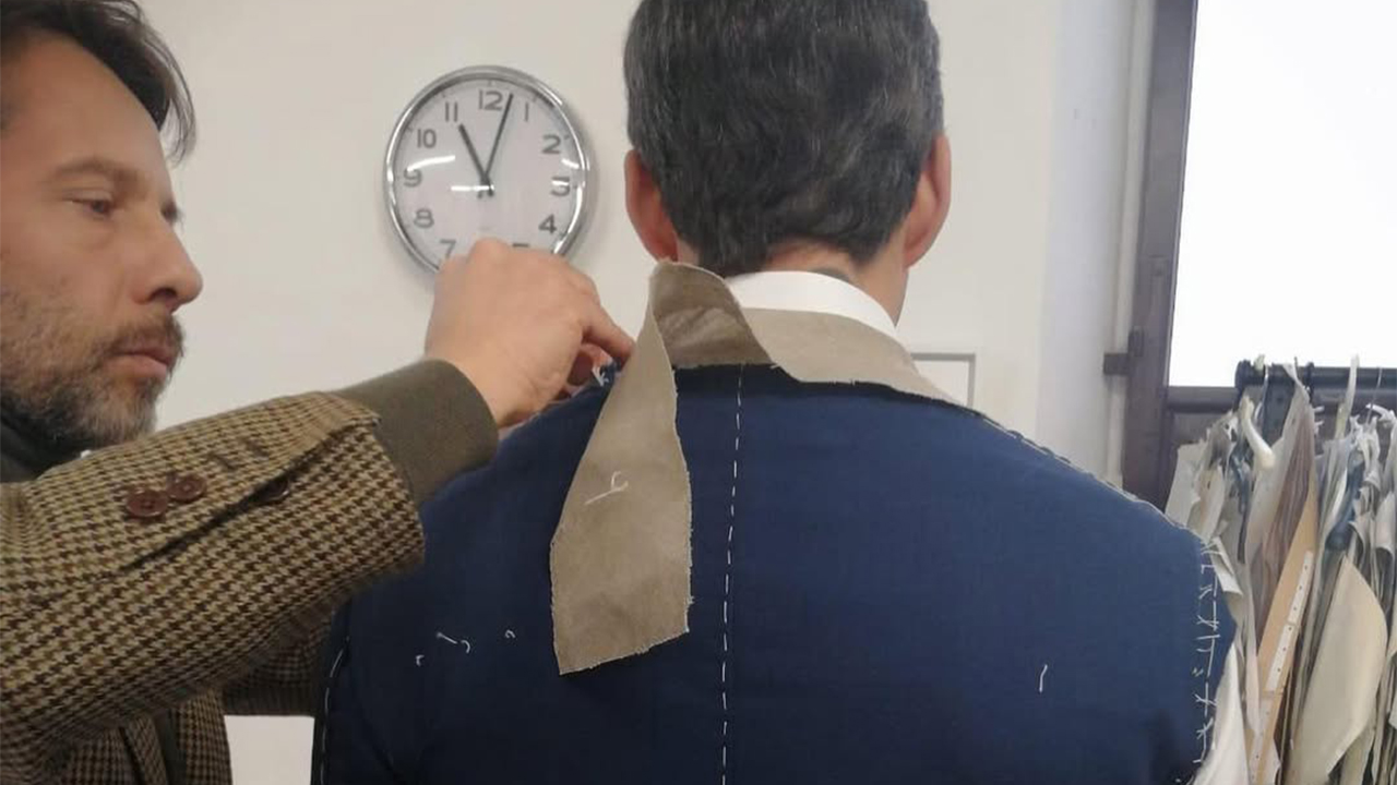 Tendenze Sartoriali: I Tessuti Più Eleganti del Momento
